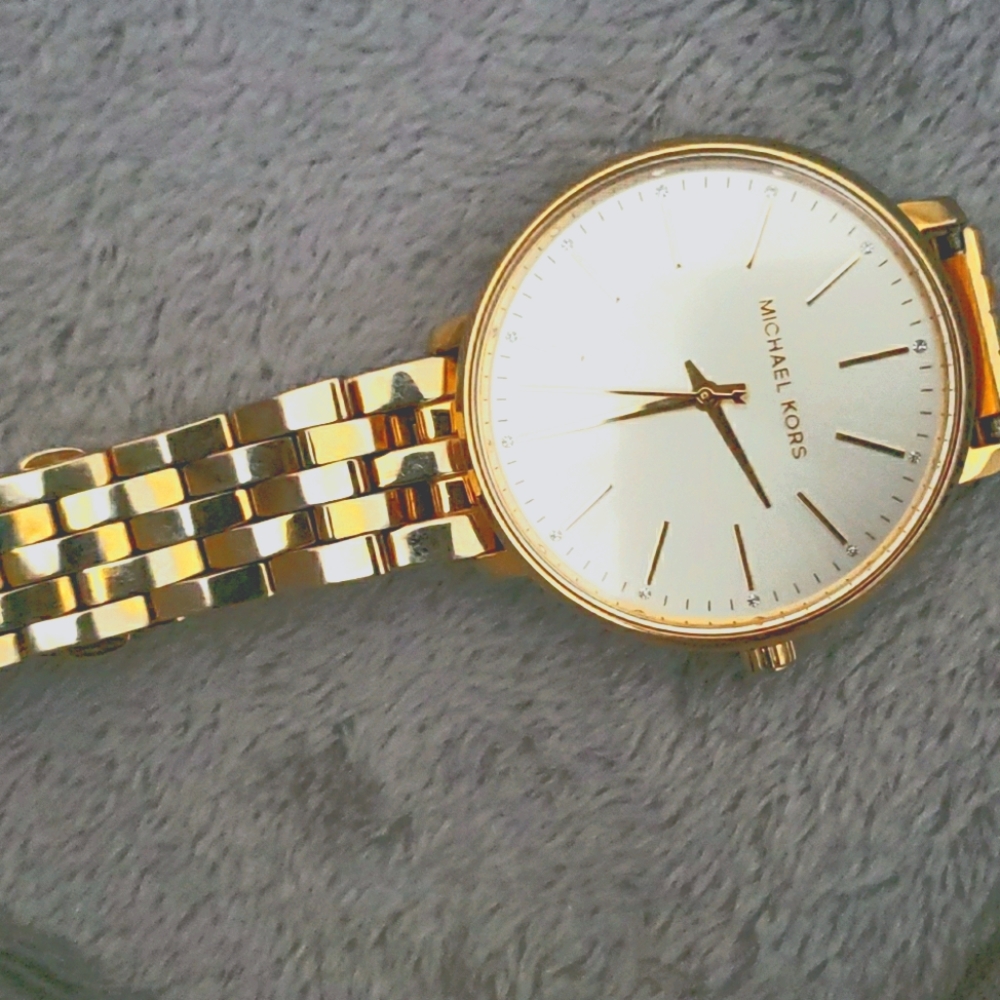 Mk watch